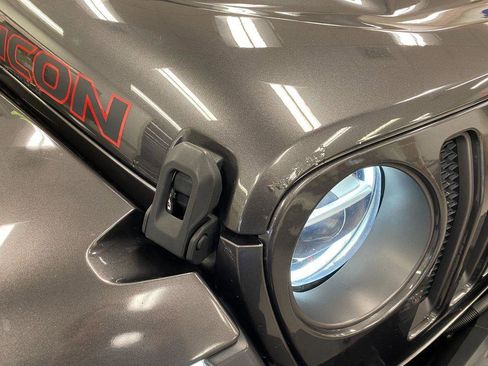 Used 2018 Jeep Wrangler Unlimited Rubicon w/ Dual Top Group image 33