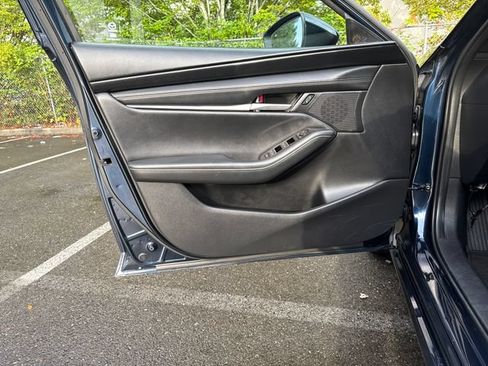 Used 2024 MAZDA MAZDA3 s FWD image 16