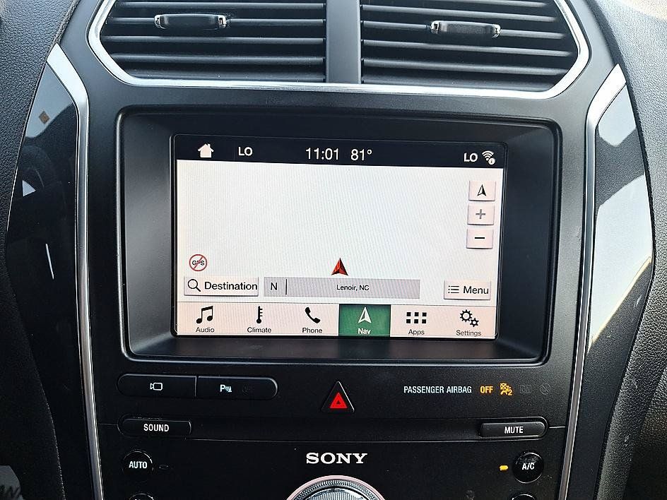 Used 2019 Ford Explorer Limited w/ Ford Safe & Smart Package AWD/4WD image 16