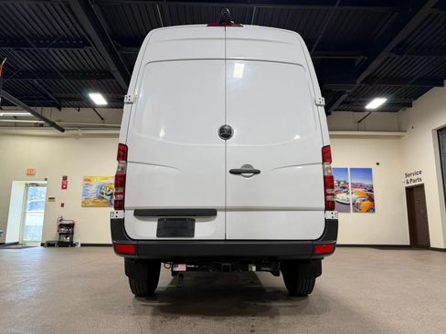 Used 2018 Mercedes-Benz Sprinter 2500 image 20
