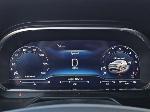 Used 2023 Chevrolet Suburban Z71 image 11