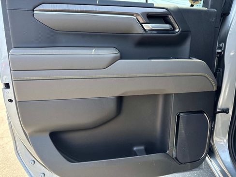 Used 2024 Chevrolet Silverado 1500 ZR2 w/ Technology Package image 18