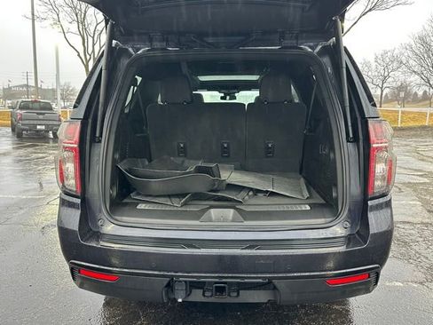 Used 2024 Chevrolet Suburban Z71 w/ Luxury Package image 18