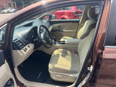 Used 2009 Toyota Venza AWD image 8