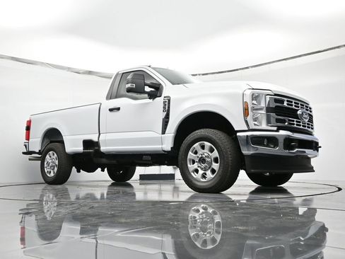 Used 2024 Ford F350 XLT w/ 360-Degree Camera Package image 35