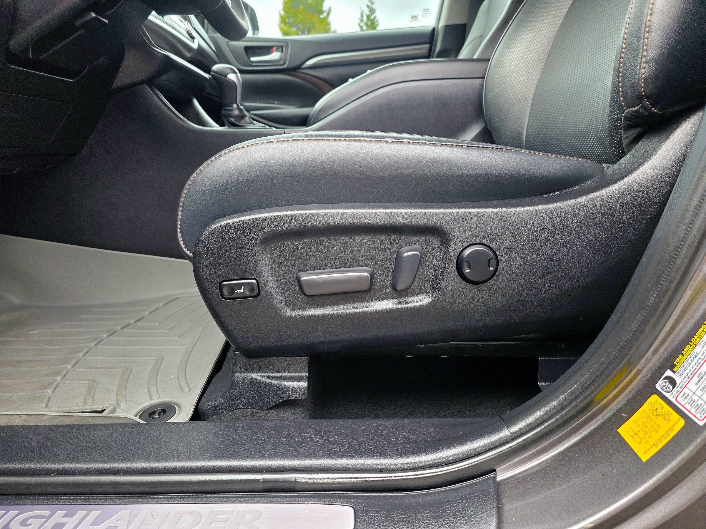 Used 2019 Toyota Highlander Limited AWD/4WD image 46