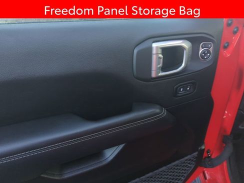 Used 2023 Jeep Wrangler Unlimited Sahara w/ Cold Weather Group image 8