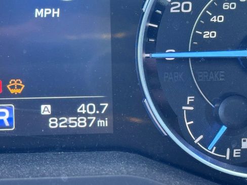 Used 2021 Subaru Ascent Limited w/ Technology Package image 21