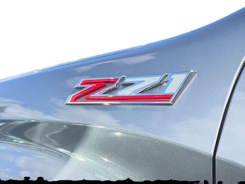 Used 2021 Chevrolet Silverado 1500 LT w/ Z71 Off-Road Package AWD/4WD image 32