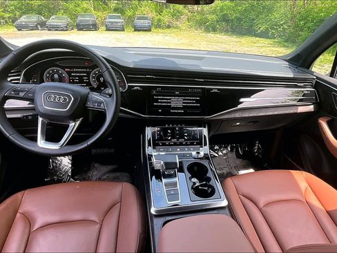 Used 2023 Audi Q7 3.0T Premium Plus w/ Premium Plus Package AWD/4WD image 16