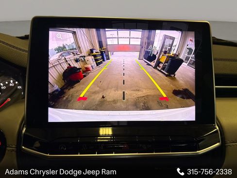 Used 2025 Jeep Compass Limited AWD/4WD image 20