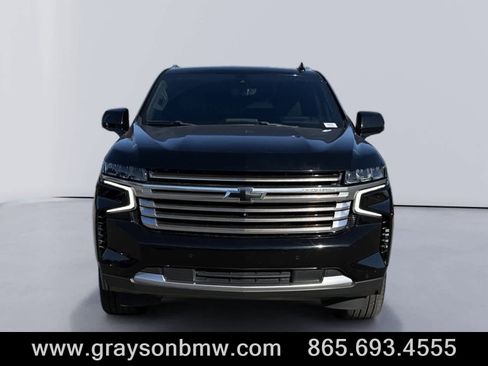 Used 2021 Chevrolet Suburban High Country w/ Premium Package image 8