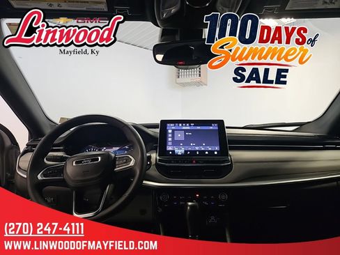 Used 2025 Jeep Compass Limited AWD/4WD image 16