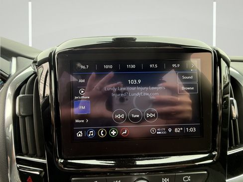 Used 2023 Chevrolet Traverse LT image 14