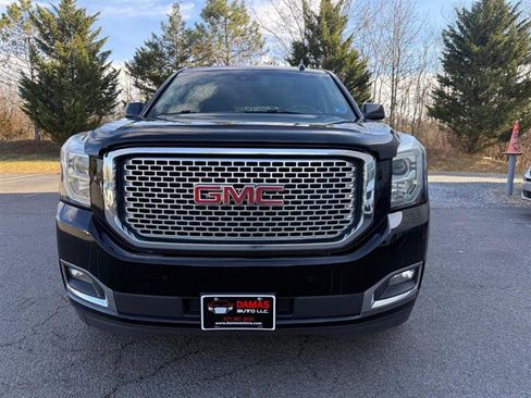Used 2017 GMC Yukon Denali w/ Open Road Package image 4