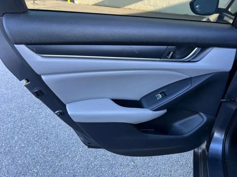 Used 2019 Honda Accord LX image 19