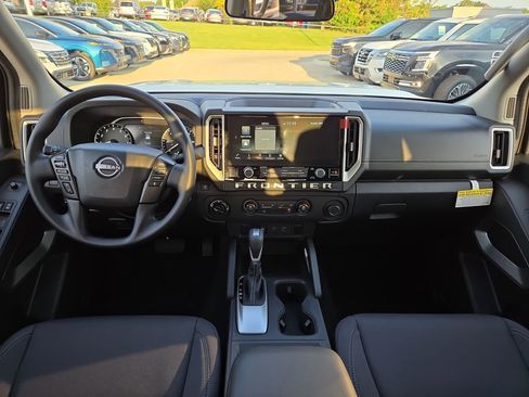 New 2025 Nissan Frontier SV AWD/4WD image 12