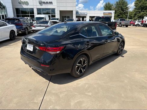 Used 2024 Nissan Sentra SV FWD image 13