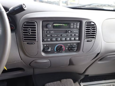 Used 2002 Ford F150 XLT RWD image 9