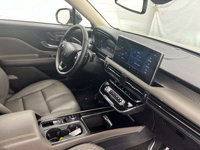 Certified 2024 Lincoln Corsair AWD image 26