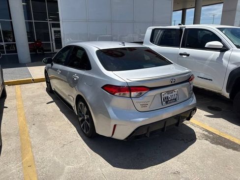 Used 2025 Toyota Corolla SE FWD image 6