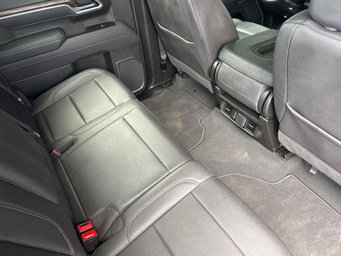 Used 2025 GMC Sierra 1500 SLT AWD/4WD image 16