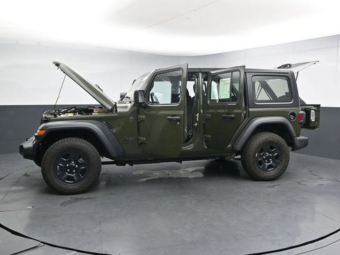 Used 2023 Jeep Wrangler Unlimited Sport AWD/4WD image 40