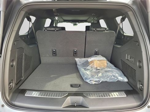 New 2026 GMC Yukon XL Denali w/ Denali Reserve Package image 7