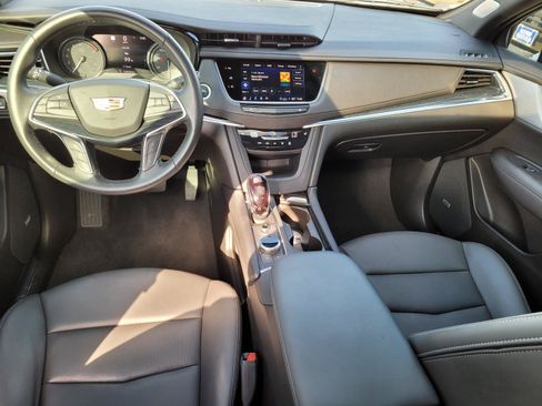 Used 2024 Cadillac XT5 Premium Luxury w/ Technology Package FWD image 5
