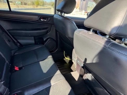 Used 2016 Subaru Outback 2.5i Limited image 19