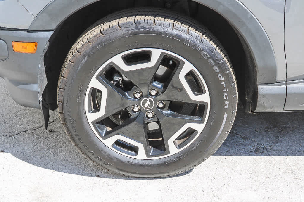 Used 2022 Ford Bronco Sport Outer Banks w/ Tech Package AWD/4WD image 9