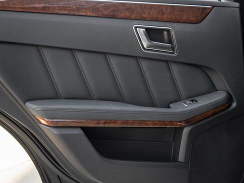 Used 2012 Mercedes-Benz E 350 Sedan image 27