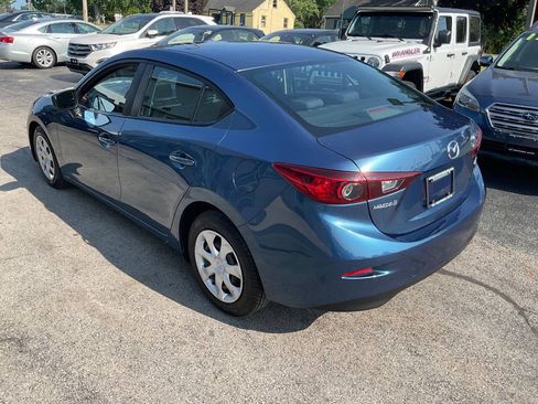 Used 2018 MAZDA MAZDA3 Sport FWD image 9