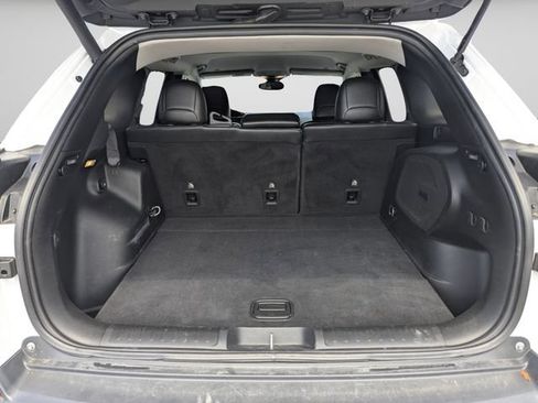 Used 2019 Jeep Cherokee Limited w/ Technology Group FWD image 19