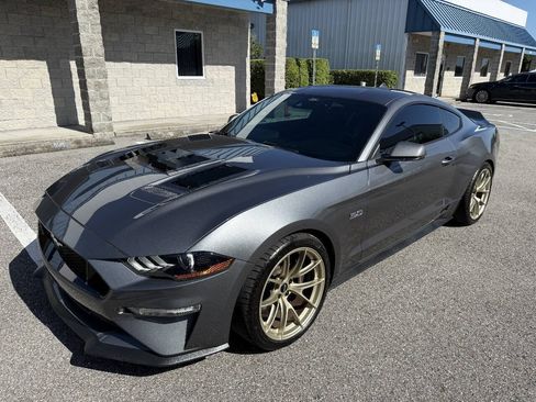 Used 2022 Ford Mustang GT Premium w/ GT Performance Package RWD image 3