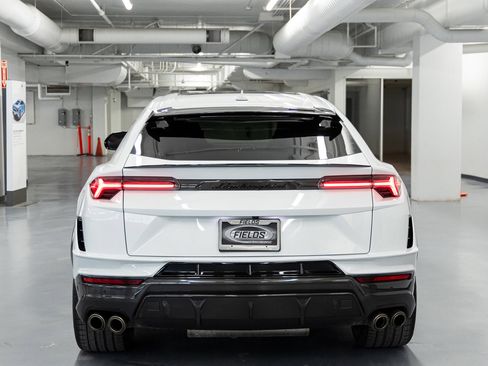 Used 2024 Lamborghini Urus Performante image 4