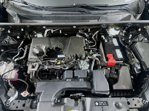 Used 2025 Toyota RAV4 LE AWD/4WD image 30