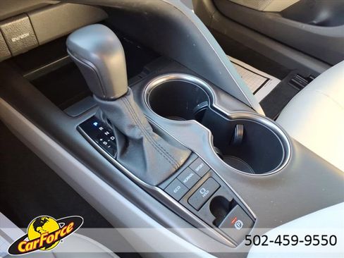 Used 2022 Toyota Camry SE image 24