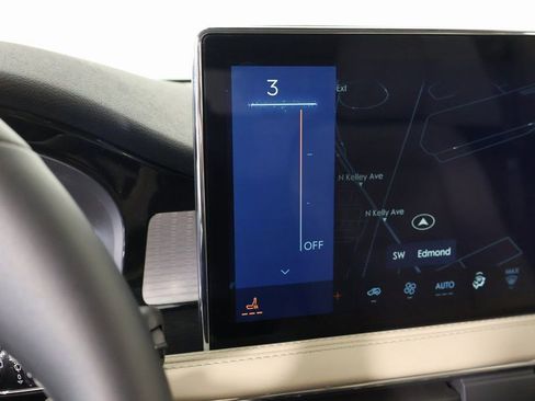 New 2026 Lincoln Corsair Premiere image 8