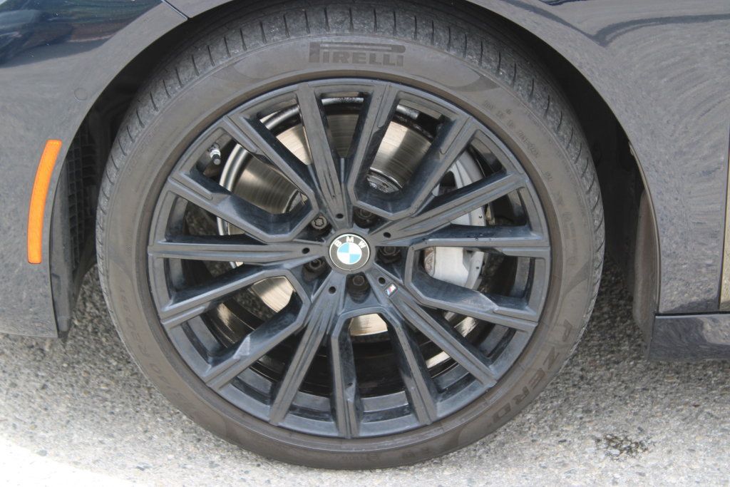 Used 2021 BMW 740i w/ M Sport Package RWD image 8