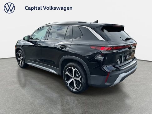 New 2026 Volkswagen Tiguan SE image 3