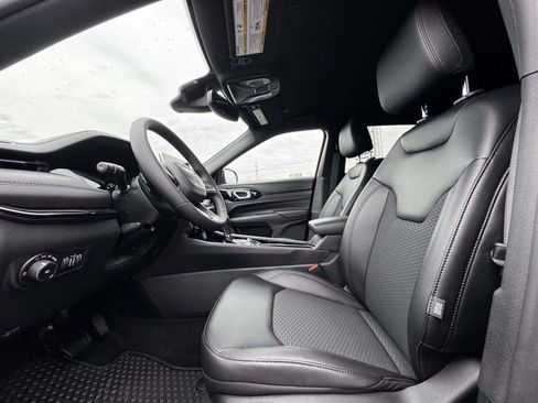 New 2026 Jeep Compass Latitude AWD/4WD image 20