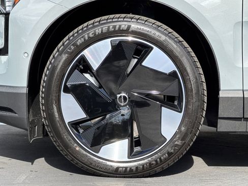 New 2026 Volvo EX30 Ultra w/ Climate Package image 24