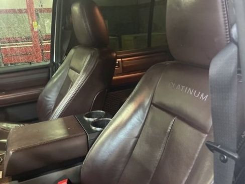Used 2016 Ford Expedition Platinum image 12