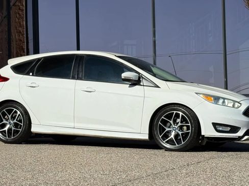 Used 2015 Ford Focus SE w/ SE Sport Package FWD image 16