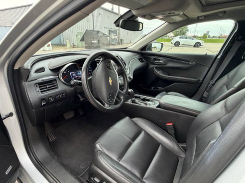 Used 2017 Chevrolet Impala LT w/ Leather Package FWD image 4