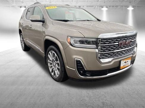 Used 2023 GMC Acadia Denali w/ Denali Ultimate Package AWD/4WD image 2