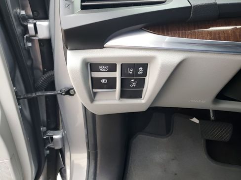 Used 2020 Acura MDX FWD image 32