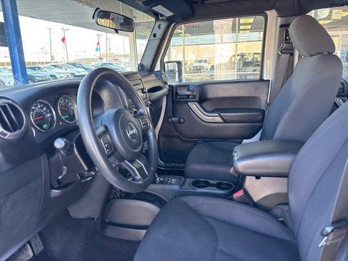 Used 2014 Jeep Wrangler Unlimited Sport image 10