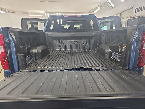 Certified 2024 Chevrolet Silverado 1500 LT AWD/4WD image 15